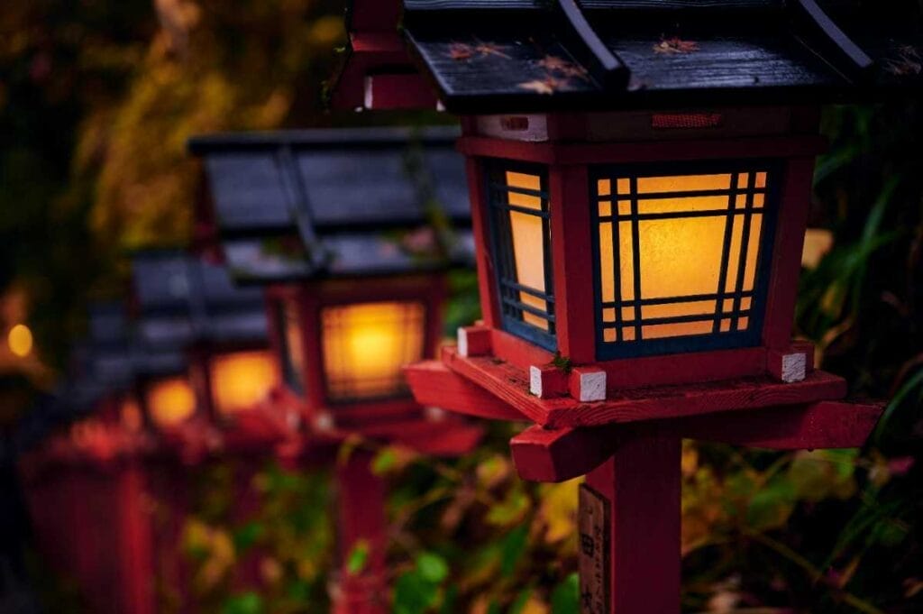 Best Outdoor Lights for Your Summer House.